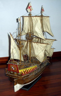 Il Golden Hind visto dall'alto del
                  giardinetto di Dritta